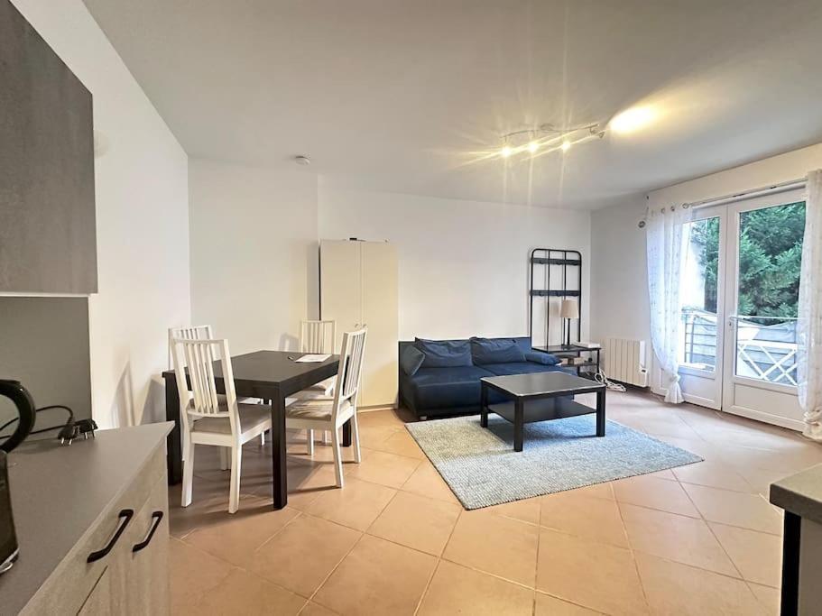 Appartement F3, 2 Chambres إيفري سور سين المظهر الخارجي الصورة